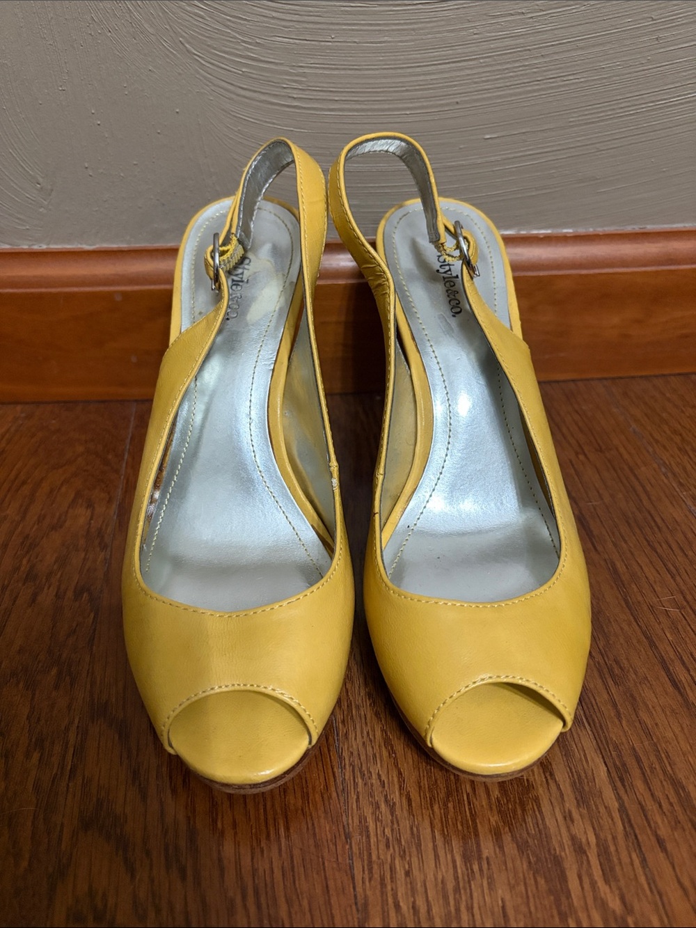 Yellow Peep-Toe Slingback Heels - size 6.5